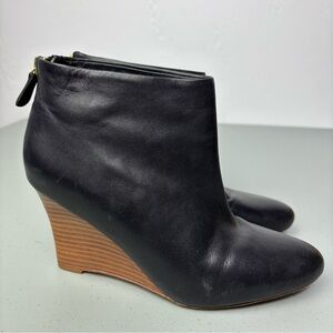 Ann Taylor Black Ankle Booties Wedge Zip Closure Women's 6.5M Classic Style